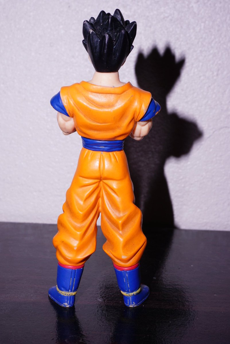 FIGURE tweet media