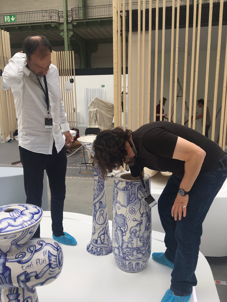 Fundesarte's tweet photo. Ya estamos montando #Revelations en el Grand Palais de París. https://t.co/lvA6Lf1fUb