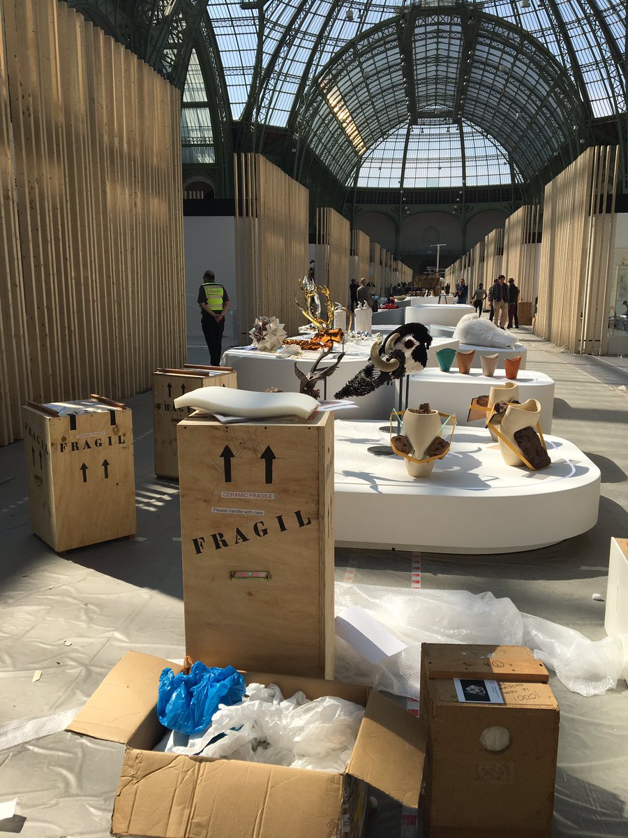 Fundesarte's tweet photo. Ya estamos montando #Revelations en el Grand Palais de París. https://t.co/lvA6Lf1fUb
