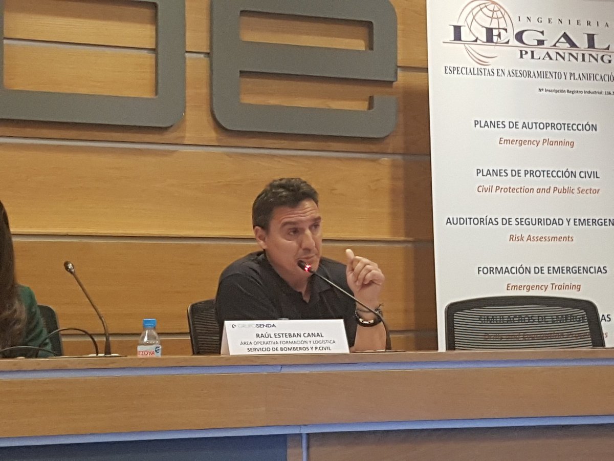 Grupo_SENDA's tweet photo. #AutoprotecciónSENDA Raúl Esteban del servicio de bomberos y p.civil del ayto. De Alcorcón. Es necesario encontrar un sistema por el cual los centros sociosanitario estén coordinados con las distintas administraciones https://t.co/de5WPdi4QM