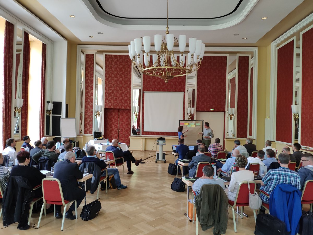SFischerBRZ's tweet photo. @brzdeutschland #BRZ-Workshop beim Regionaltreffen im Spiegelsaal https://t.co/cW68rsh0YF