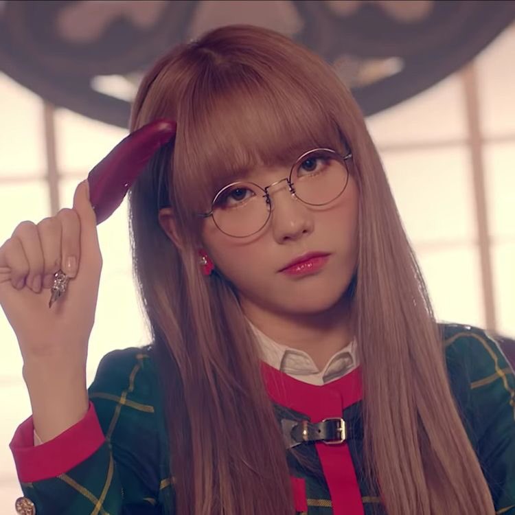 roseyhye's tweet photo. @poutyongies https://t.co/4fkCGOU9vg