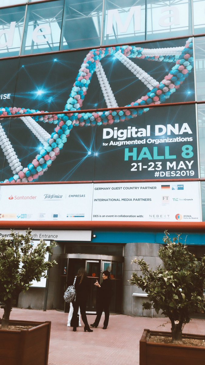 paloma_mdc93's tweet photo. Hoy estamos en #DES2019, pásate por el stand de @EY_Spain 👋 C329 #TransformacionDigital @DES_show https://t.co/FSsUOOTpe8