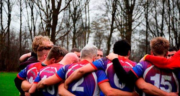 #Rugby al eens overwogen, maar geen idee of het de sport voor jou is?

Onze trainingen zijn uitermate geschikt voor beginners.
Veel tijd voor uitleg, conditie en geheel vrijblijvend.

Jeugd (8-17) 19:00 - 20:00
Heren (18+) 20:00 - 21:30

Schenkeldijk 10, #Dordrecht