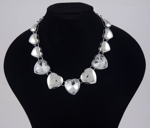 ScorenOpHetWeb's tweet photo. Mooie halsketting met hartvormige RVS en geslepen stenen: 'Schitterende halsketting van Fashion Jewelry. Z...' https://t.co/hyeibQNP9p https://t.co/7IzjbUSuUD