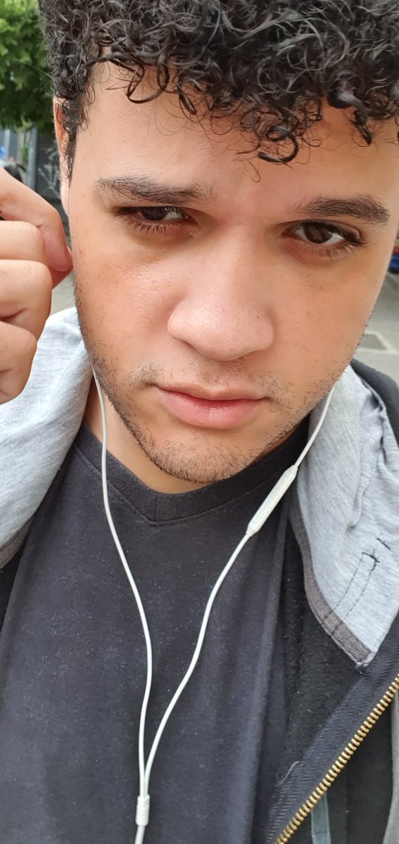 ClubeDoDre's tweet photo. A cara entrega o sono!!
.
.
.
#daily #mood #swag #gay #gaymen #bear #pride #picoftheday #selfie #style #bloggervibes #like4like #photooftheday #followme #boyfeed #tumblr #teamgalaxy #GalaxyS10 https://t.co/BCCfryWgEf