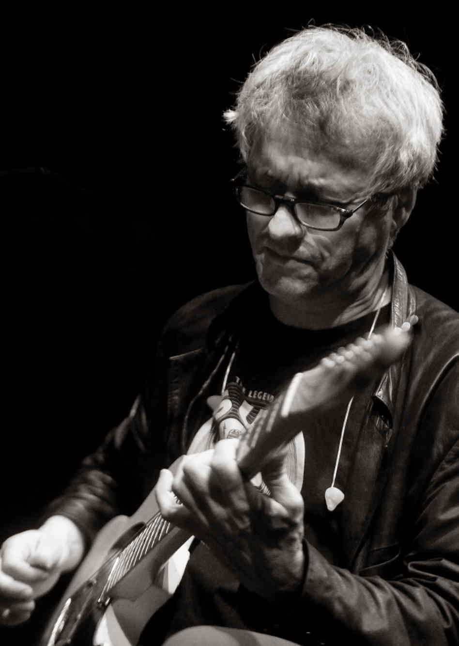 Marc Ribot 
Birth 1954.5.21 Happy Birthday
 