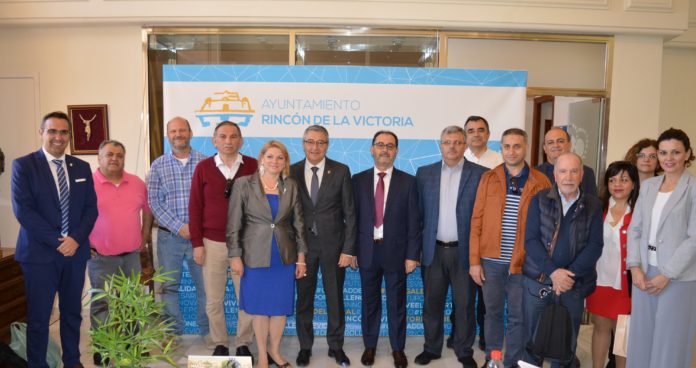 Rincón acoge a los promotores del programa Erasmus+ para la reinsercción laboral de personas en riesgo de exclusión social #educacion #RincondelaVictoria 
lavozdehoy.com/rincon-acoge-a…