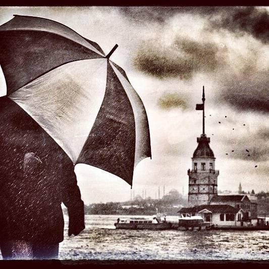 Leyla olmuşum, yokluktan bana ne!
Mecnun kayıp varlıktan bana ne!

<a href="/RmznCetiner/">Ramazan Çetiner</a>
#RamazanCetiner
#Şiir
#Leyla #Mecnun