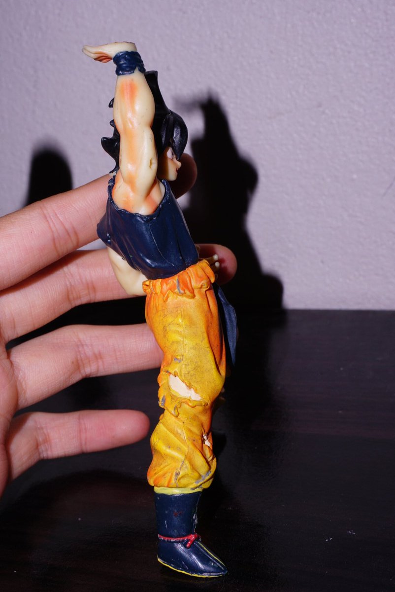 FIGURE tweet media