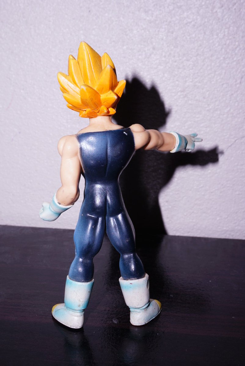 FIGURE tweet media