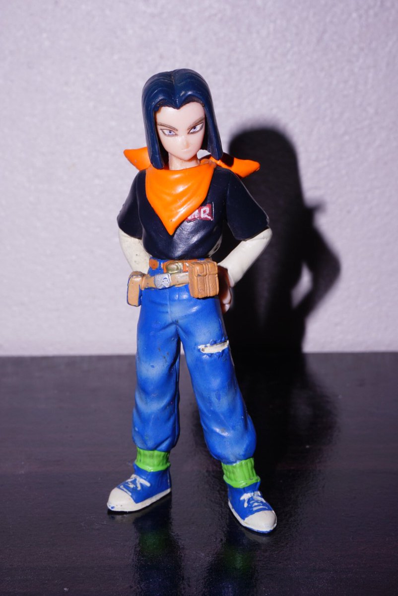 FIGURE tweet media