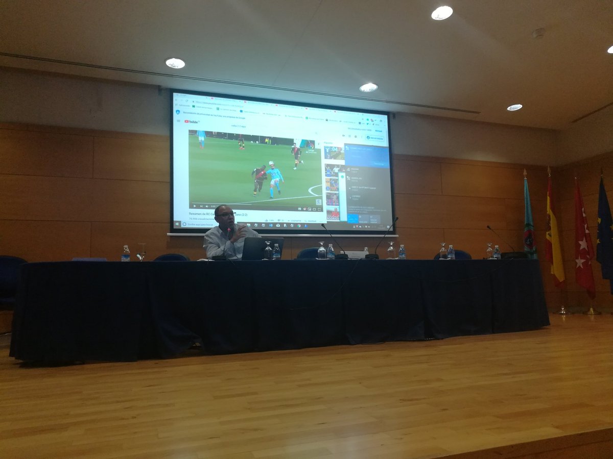RaquelIbarA's tweet photo. Pedro Martín, La Cope en I Congreso de Big Data y Matemáticas. #ASEPUMA https://t.co/0eJtXlrere