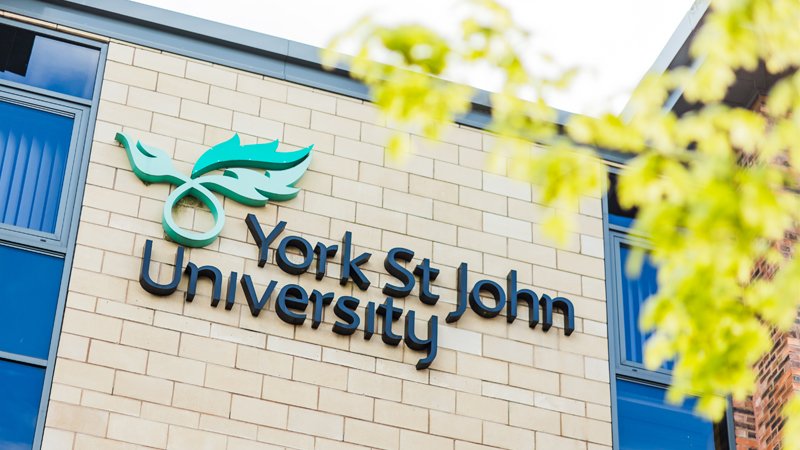 good_tasteclub's tweet photo. So pleased to have the support of @YorkStJohn who will be promoting the #ConnectedYork app to all of their new #student intake. What a great way to promote your brand to this group of people - many of them discovering what #York has to offer for the first time! https://t.co/LkgnwXoGiz