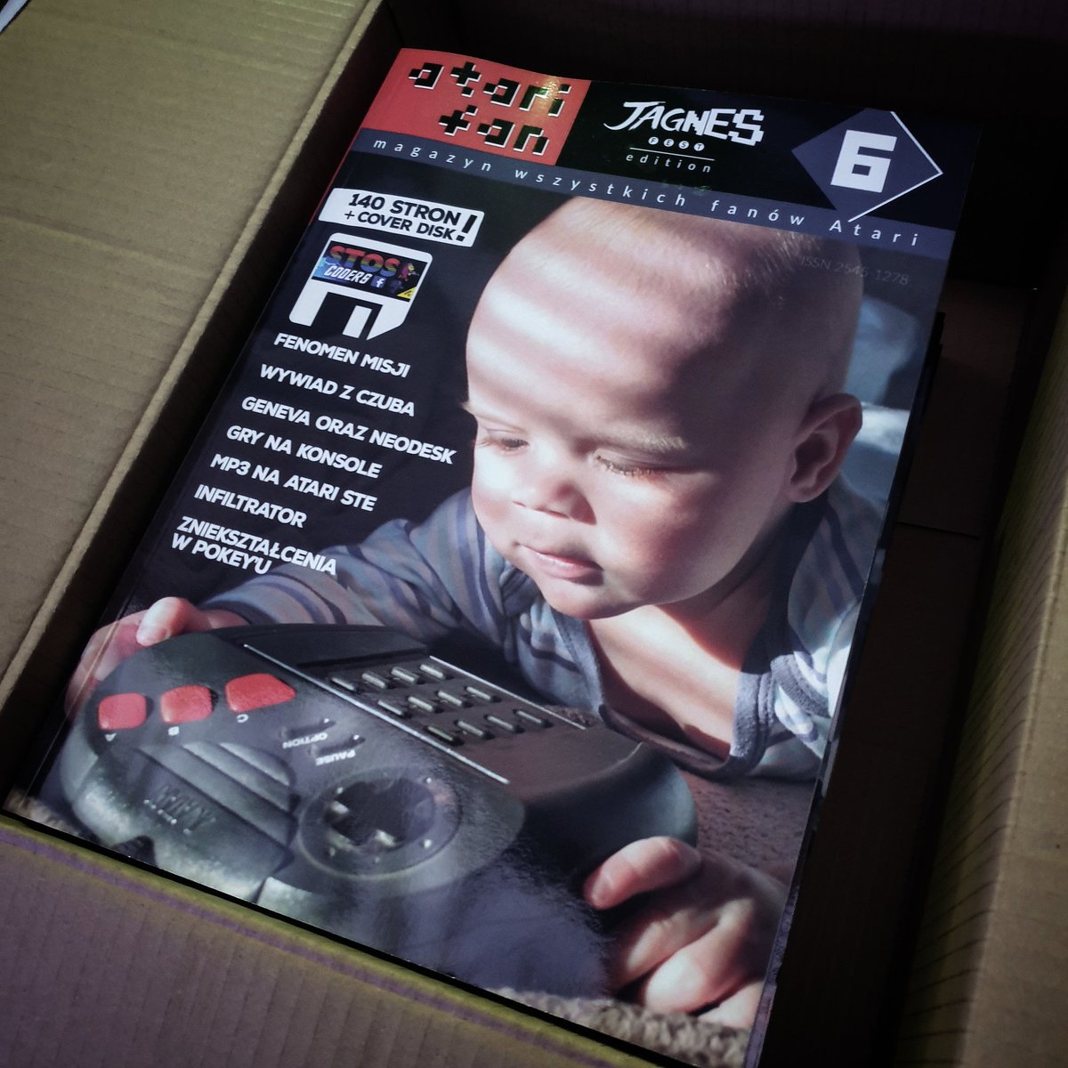 devzine_pl's tweet photo. Great job of a great team! A new issue of the #AtariFan magizine has come out :) #atari #RETROGAMING #retrocomputing #pixelheaven https://t.co/8zptbLfx25