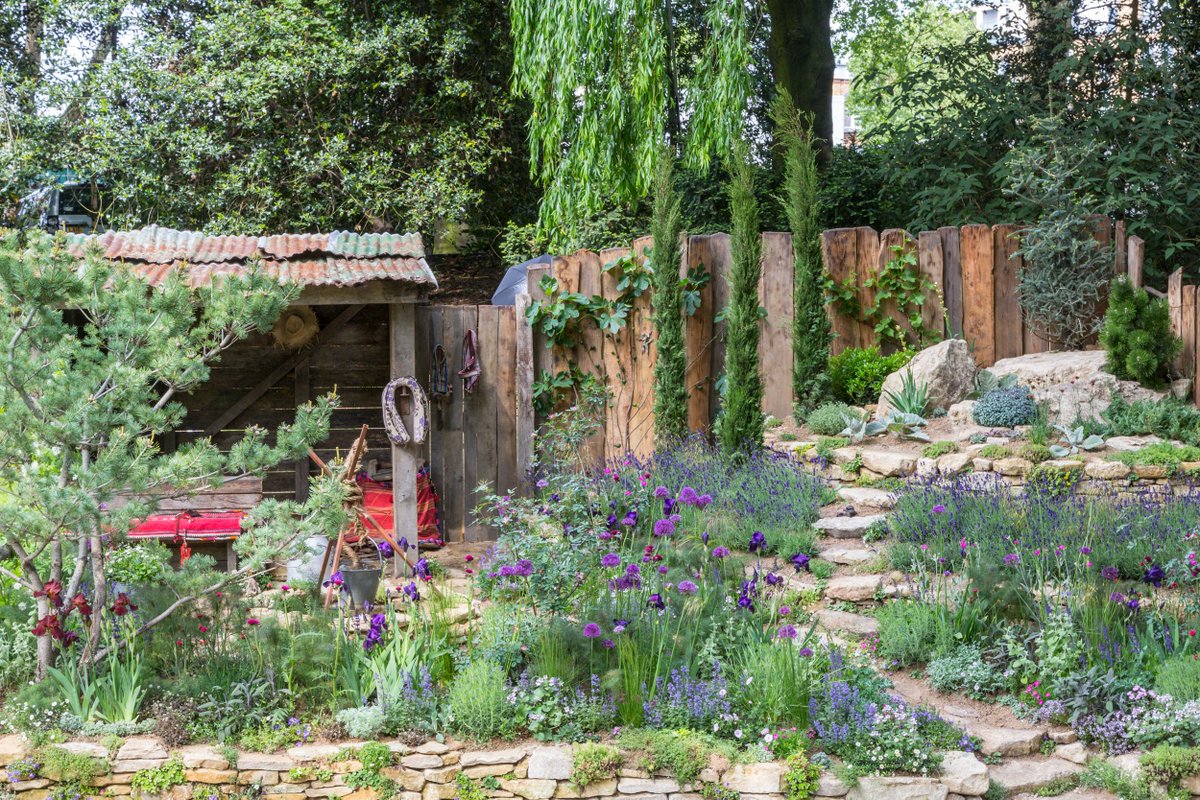 The fabulous Donkey Sanctuary: Donkeys Matter Silver medal winner <a href="/The_RHS/">The RHS</a> #RHSChelsea Designed by
Christina Williams and Annie Prebensen Sponsored by
<a href="/DonkeySanctuary/">The Donkey Sanctuary</a> #RHSDonkeysMatter