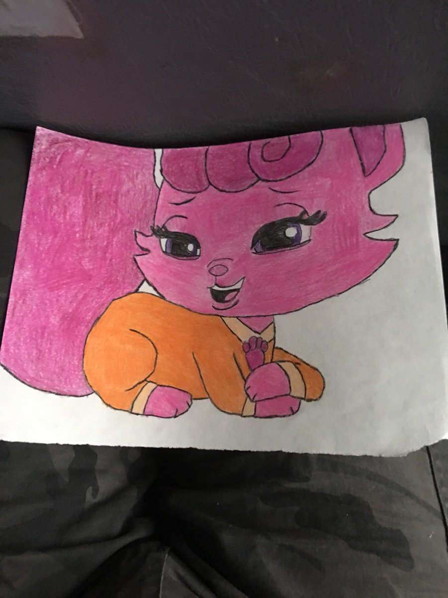 I traced them from the video on my tv. The video was called A Dreamy-Ful Birthday.