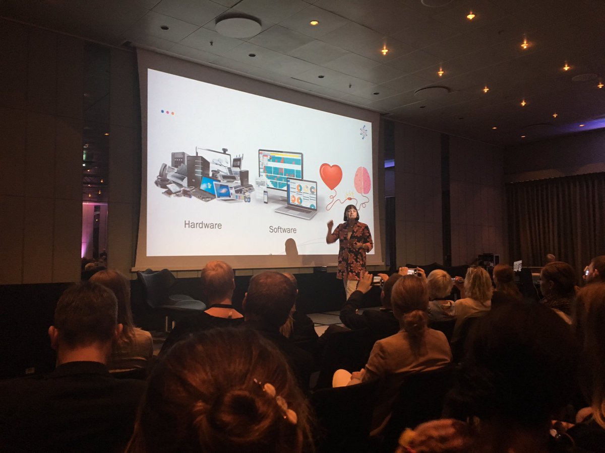 mette_hoey's tweet photo. We have to re:humanize❤️ demand global leadership skills #leadership #uddpol https://t.co/x0KgLhDBXc