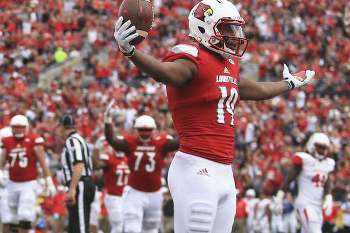 jdenis658's tweet photo. Humble and bless to receive my 35th Offer from The University of Louisville
@coachfrankponce @coach_ledford @coachsattUofL @uoflfootball @larryblustein @petethomas @Mikecampos80 @WEMAKEMONSTERS @Andrew_Ivins https://t.co/gyHOE36W3g