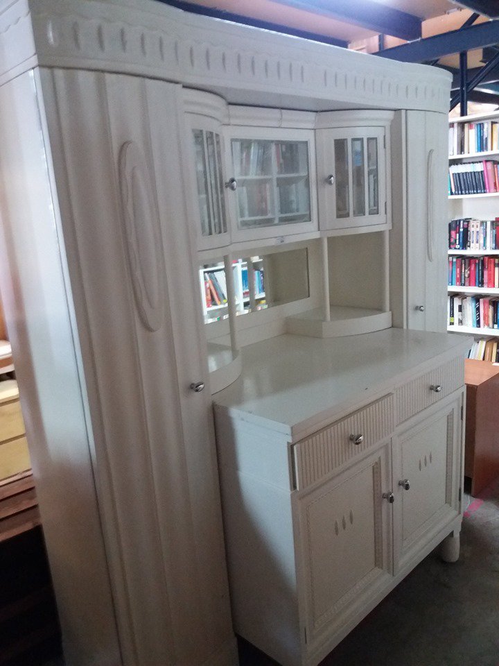 Deixalles's tweet image. Si tens #mobles en bon estat que ja no uses, passem a retirar-los sense cost algun i, a més, col·labores activament amb el projecte social de @Deixalles
Pots cridar al ☎️ gratuït 900 77 22 11 o enviar un 📩 a info@deixalles.org Moltes gràcies per la teva col·laboració #Reutilitza