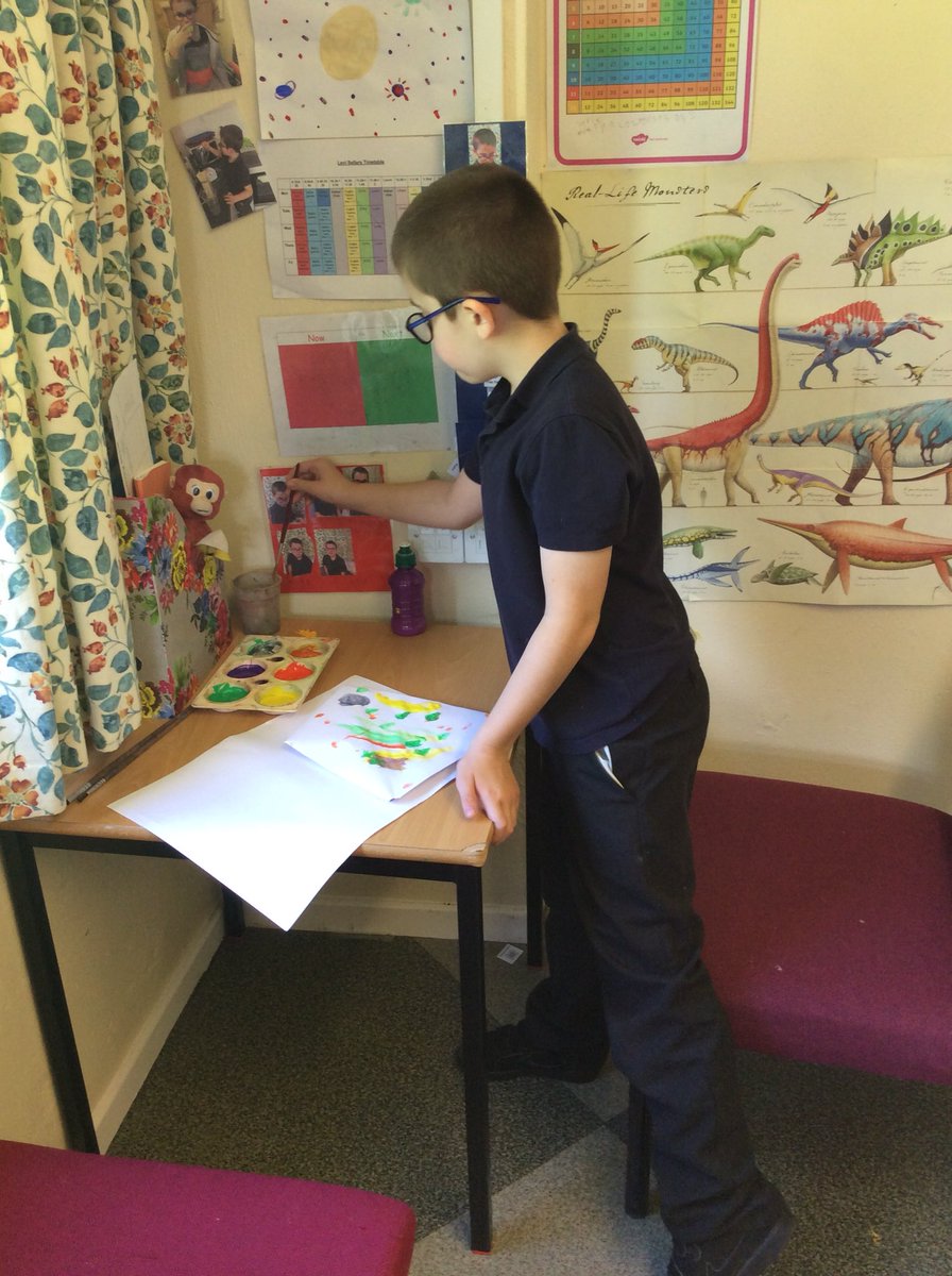 JonesMrsL's tweet image. Creative fun .... @MeadsteadPA @AETAcademies #discoveringwhatspossible