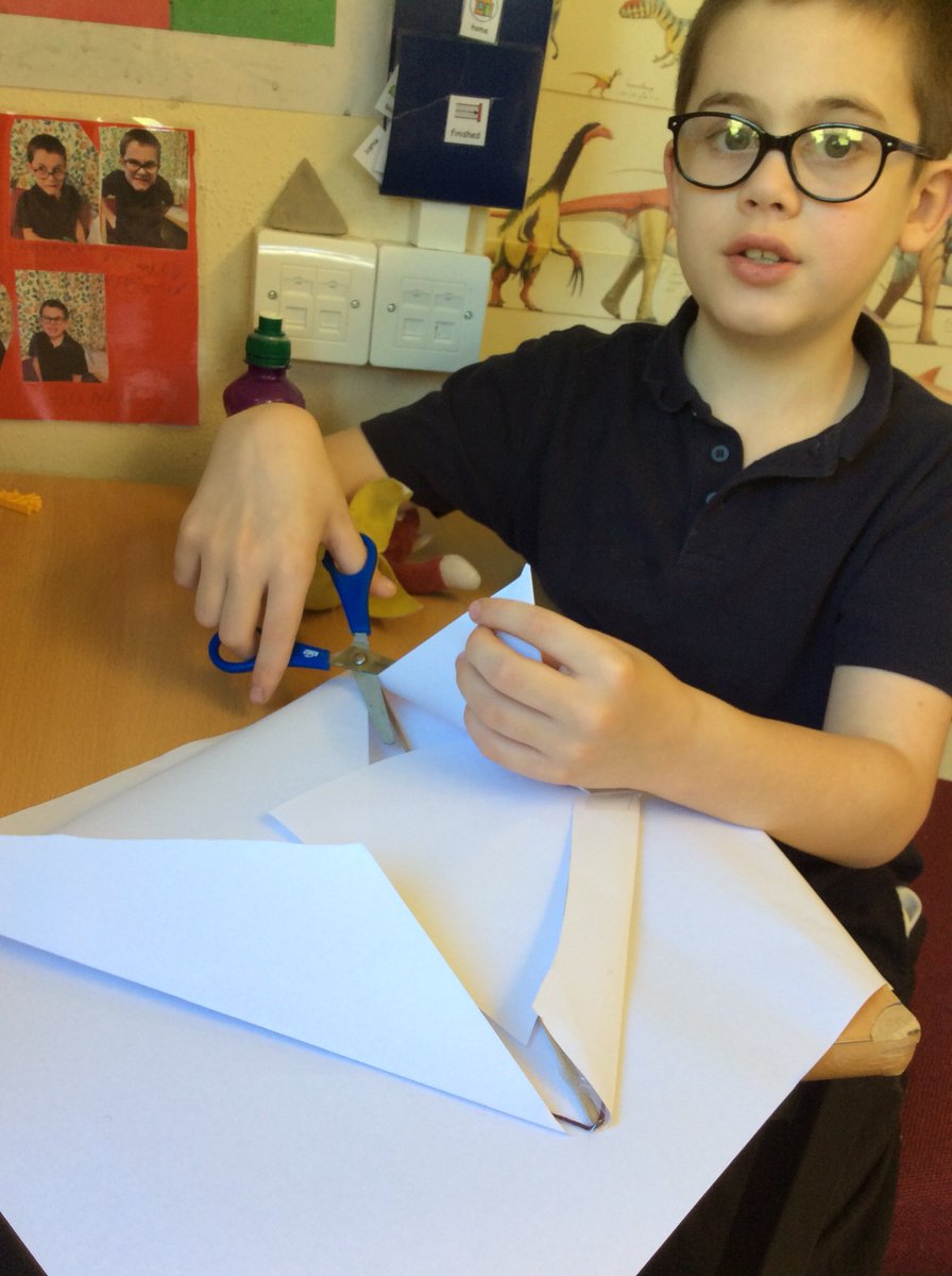 JonesMrsL's tweet image. Creative fun .... @MeadsteadPA @AETAcademies #discoveringwhatspossible