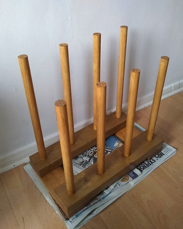kraftykupleCre8's tweet image. Just finished a quick commission "Boot rack", worked out quite well. A quick coat of exterior Oak varnish just to finish it of.
#bepositive #bootrack bit.ly/2YIOhsC
