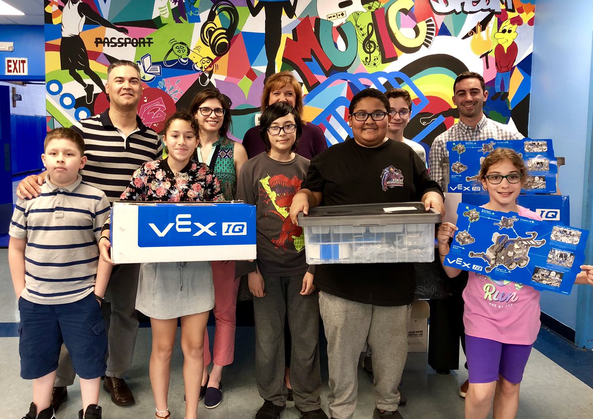 Ulbrich_BGC's tweet photo. We want to thank the Wallingford Community Women for their donation of 2 STEM kits. This donation will help our Club members learn more about STEM opportunities.
#UBGC #Wallingford #STEMtown https://t.co/aHdax7BJAX