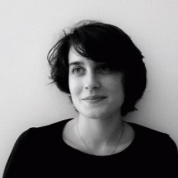 InternoPoesia's tweet photo. Per tutta la settimana su Fahrenheit-Radio Tre, alle 16:55, la nostra Giulia Martini legge le sue poesie da “Coppie minime”. Ascoltiamola insieme ❤️

https://t.co/LOJvUxhgJI https://t.co/B76DmLvQG5