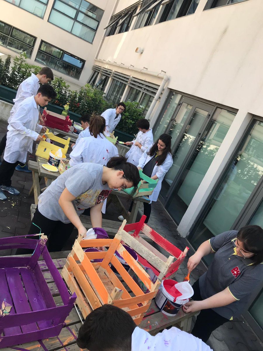 orcun_baris's tweet image. Birtakım boyamalar...
#buildyourownlibrary
#kendikütüphanenioluştur