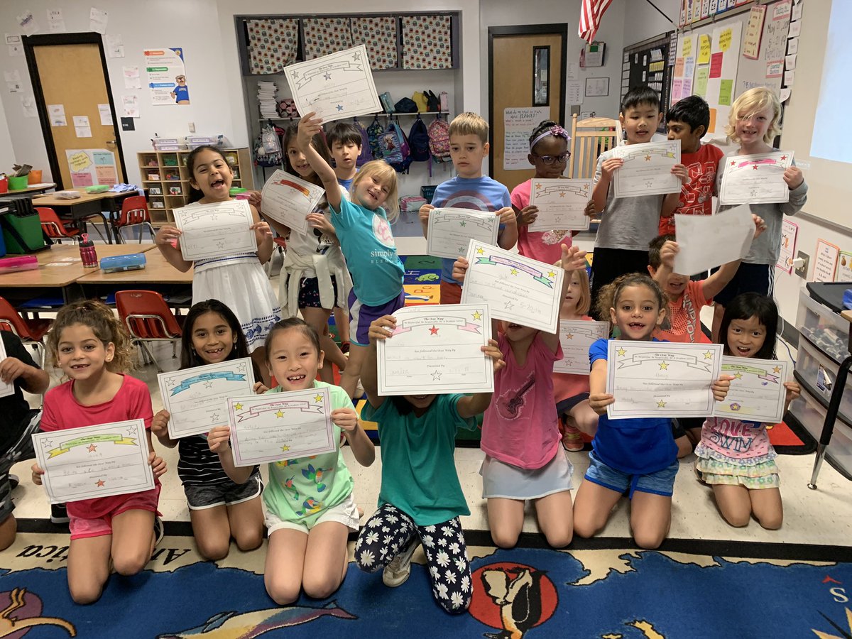 gould_linds's tweet photo. Celebrating excellence in our classroom today! Students wrote out recognitions of how other students followed #theoceeway and presented their certificates this morning! @OCEEPrincipal @laporte_shannan @teacherdaspit https://t.co/XPH2yZbLGa