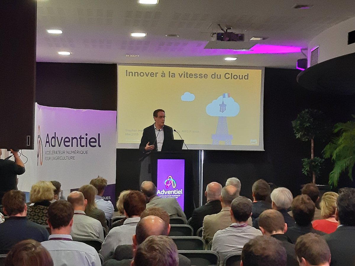 gbloquel's tweet photo. #adventiel #JIT2019 présentation cloud #AWS par @shadinger https://t.co/RAa7fDs98X