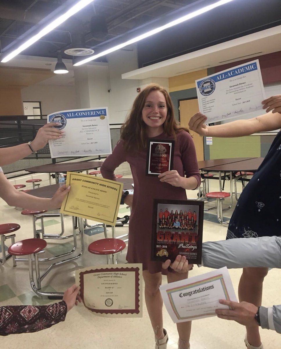 briannebarnes13's tweet photo. BROOKIE continued on the Barnes FAM tradition! SO PROUD! :,-) #allconference #allsectional #MVP https://t.co/d0JveEncpj