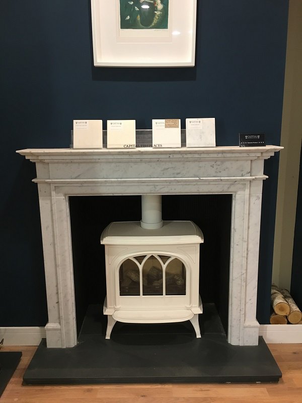 selectstoves's tweet image. Our @capital_fp 'Washington' mantle is available in a variety of materials...choose from Cararra Marble, Portuguese Limestone, Corinthian Stone or Aegean Limestone. This is the marble version and how fantastic does it look?!