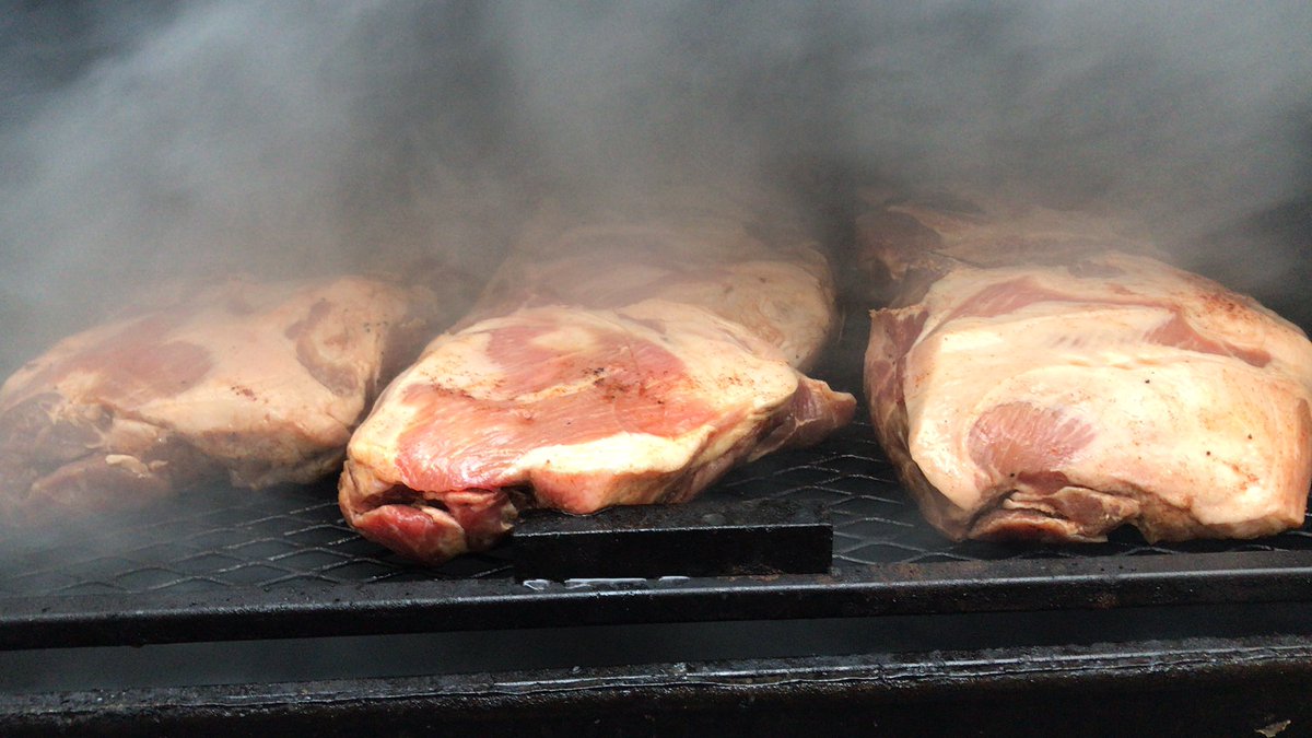 ATXtrinityChef's tweet image. Smoked pulled pork for tomorrow already on the grill ! @austintrinity
