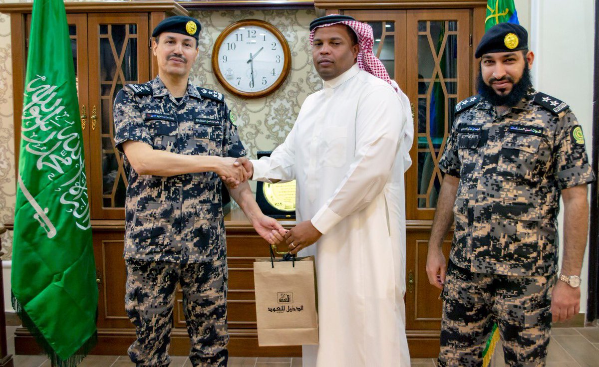 قوات أمن المنشآت No Twitter كرم قائد قوة أمن المنشآت بمنطقة المدينة المنورة العميد يوسف الدايل الفائزين بالمسابقات الدينية والثقافية والتي أشرف عليها مدير شعبة التوجيه الفكري والمعنوي بالمنطقة الملازم أول فهد