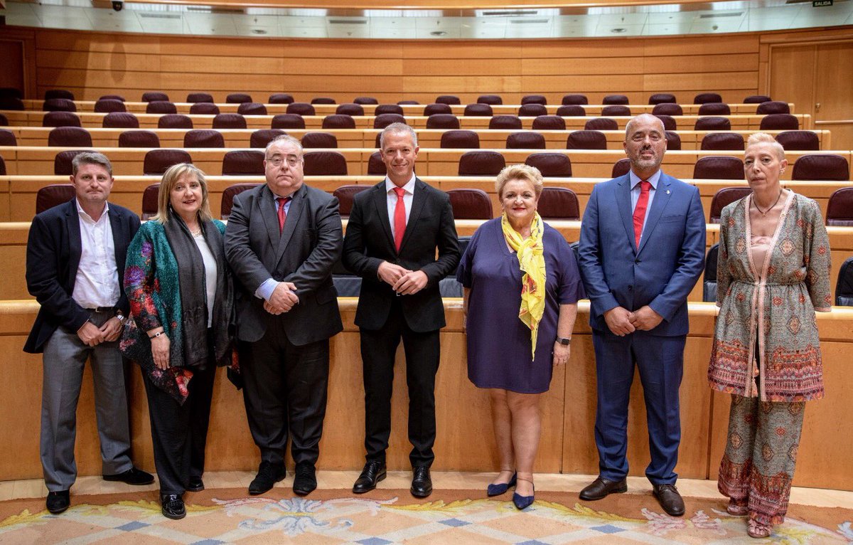 Ander_Gil's tweet photo. Hoy ha sido ratificada la nueva Dirección del Grupo Parlamentario Socialista en el Senado, y desde el primer momento nos hemos puesto manos a la obra. Hay mucho por hacer en este Senado renovado que comienza una nueva etapa de apertura, concordia y servicio a los españoles-as. https://t.co/HsWZlT1z3J