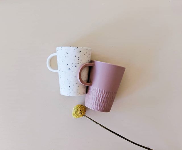 I've been busy making an array  coffee cups this week ready for @birminghamcoffeefestival next month! I'm so excited to be surrounded by delicious, free coffee for three days 🙌 7th-9th June at The Custard Factory.

#contemporaryceramics #contemporary… bit.ly/2WZbBBQ