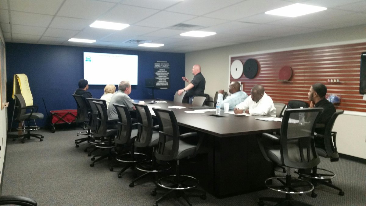 PVCLansdale's tweet image. Today's #TableTalkTuesday is well under way and we are thrilled to be teaching others about #carpetcare. What topics would you like us to focus on in future #TTT? #keepingyourbusinessclean