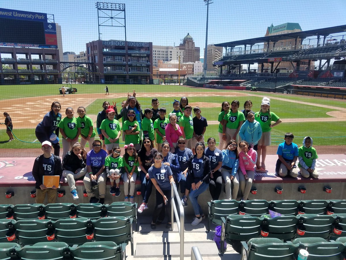 CoachJMoreno's tweet photo. Alacon dentist field trip at the Chihuahua Stadium https://t.co/7CbabgUCFi
