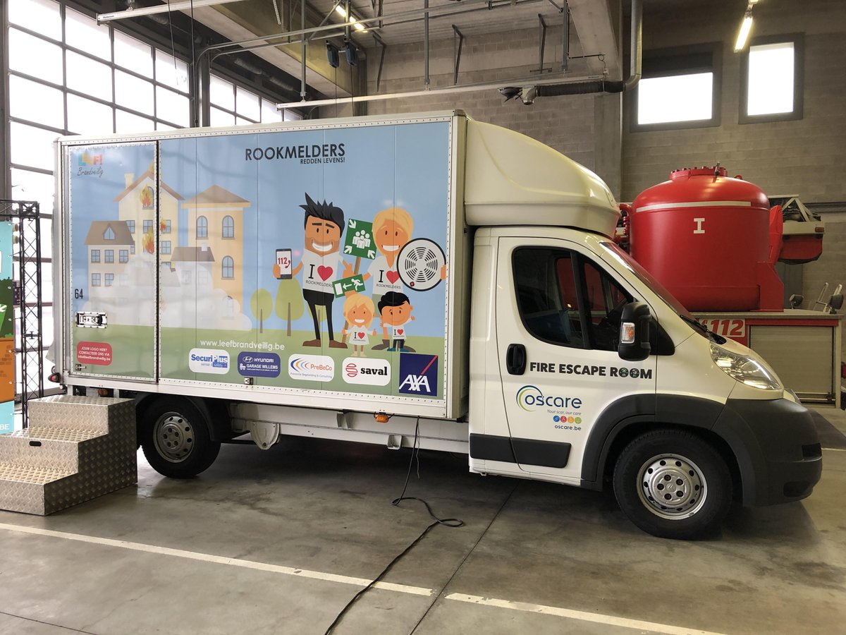 Vandaag de lancering van onze 'Fire Escape Room' met trots mogen orchestreren bij <a href="/BZAntwerpen/">Brandweer Zone Antwerpen</a>. ‘gastactrices’ @DeDeckerVeerle en <a href="/kristien_traets/">Kristien Traets</a> baande hun weg door raadsels, sleutels, rook,… om zo tijdig buiten te geraken.  #FireEscapeRoom #FireSafetyTruck #LeefBrandveilig