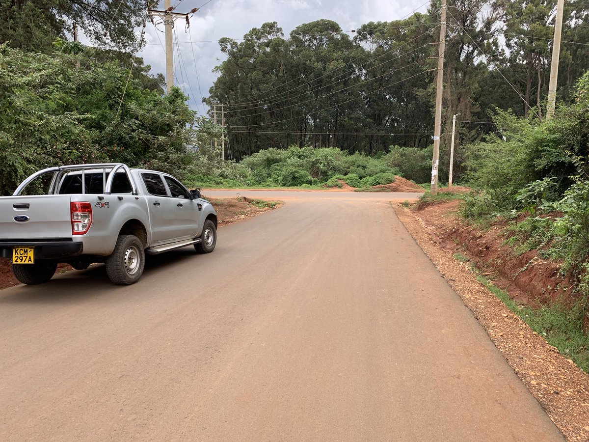 CDICCTransNzoia's tweet photo. Members then inspected the road Improvement works around Kitale Town currently being undertaken by @KURAroads which are currently in use by residents. https://t.co/jrutafLCRl