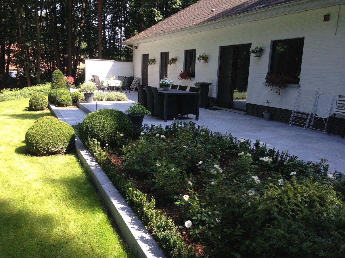 Landelijke tuin in bosrijke omgeving te Leuven.
tuinarchitectuur-verellen.be/tuinen-realisa…