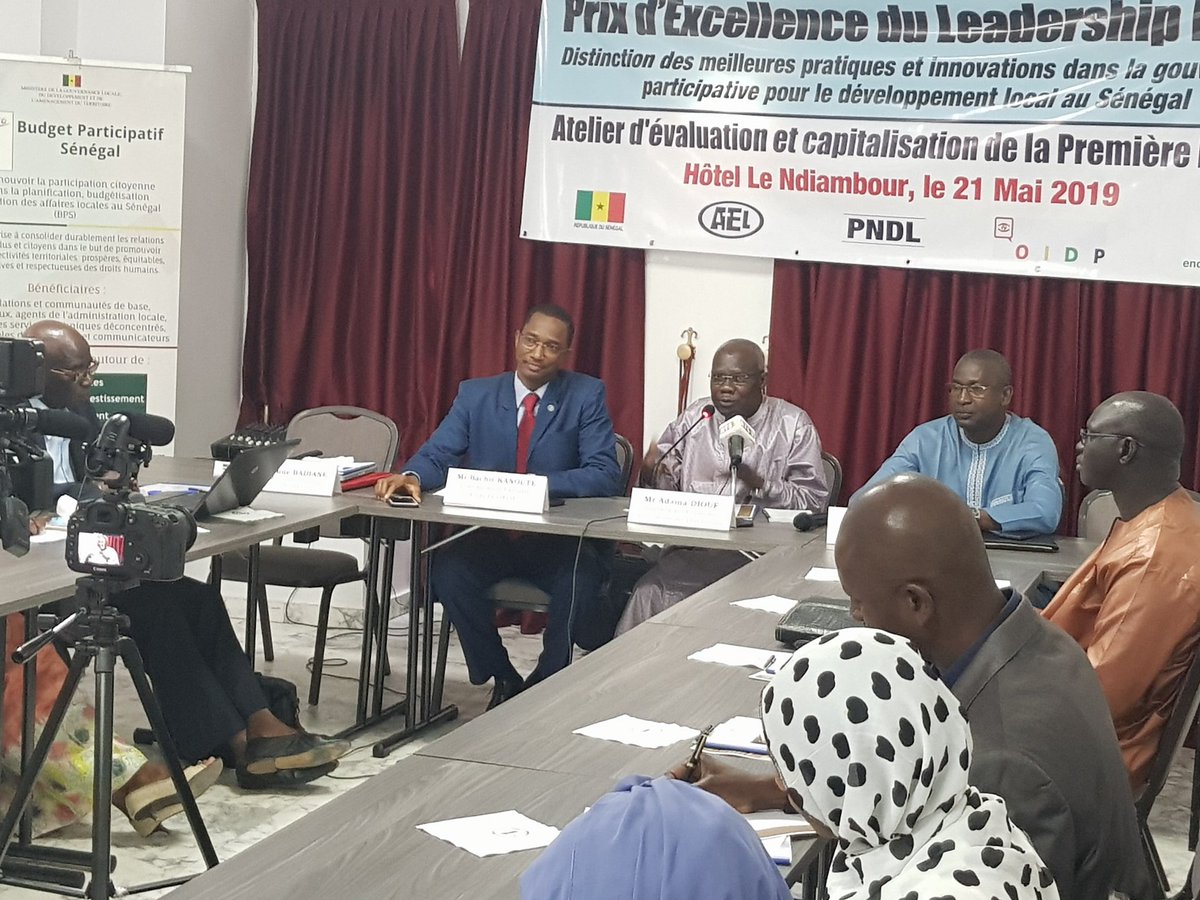 awalevision's tweet photo. Ce matin, nous avons présenté les résultats de l'évaluation du PELL au comité de pilotage et aux partenaires financiers de l'événement.
Nous remercions ici M. @bachirkanoute le Directeur Exécutif d'@endaECOPOP et ses collègues pour leur confiance #awalevision #lacoopertionagile https://t.co/INQk5sSNKt