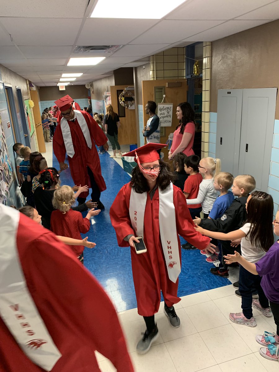 VHCounselors's tweet photo. Legacy walk at Sugar Creek Elementary.#isdstrong #vhfalcons https://t.co/JlXuGWnCJF