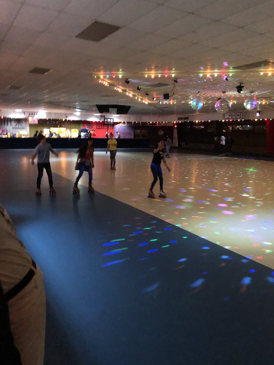 DoraMoldovan4's tweet image. Trip to The Skateeum with our fantastics Sharks. Lots of fun! @StemEHS