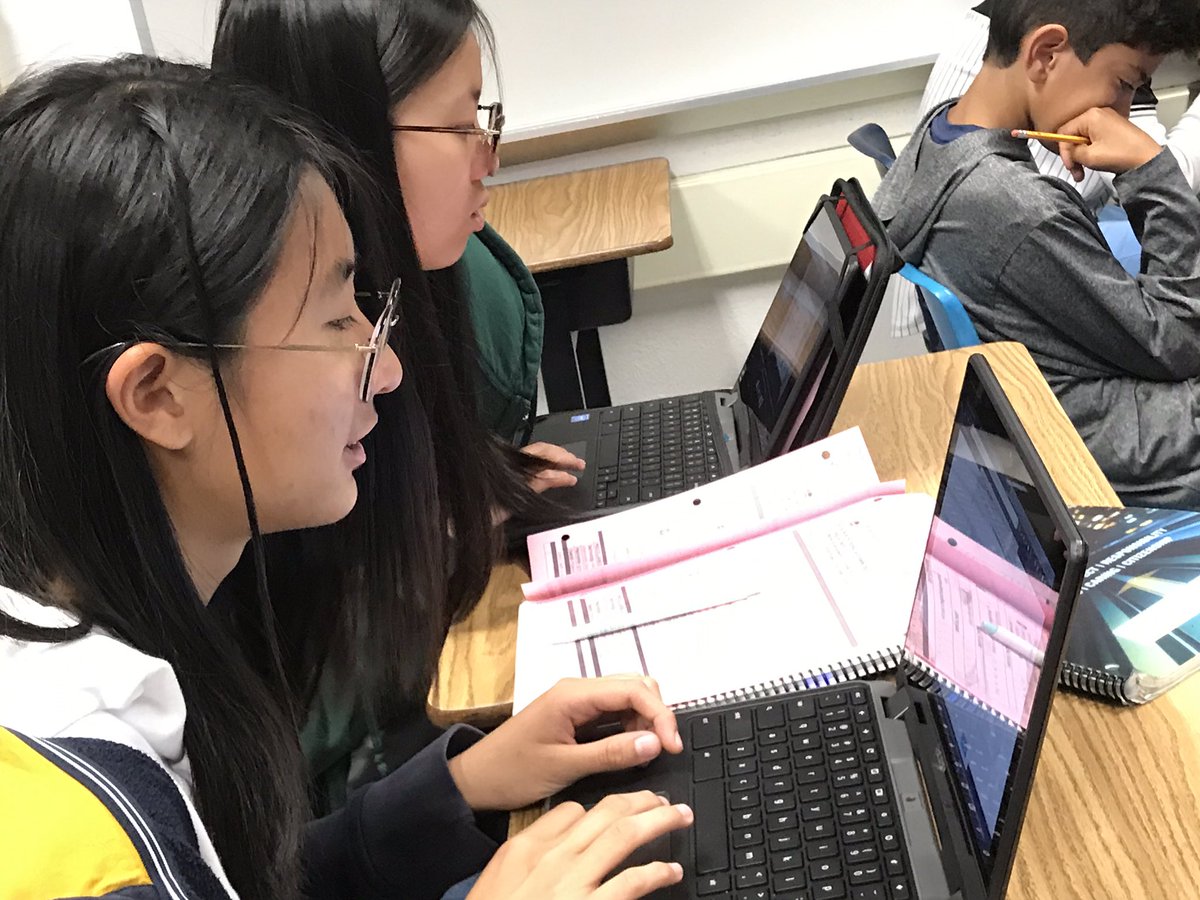 HistoryFrog's tweet photo. Celebrating our hard work on #FAImmigration @ThingLink_EDU Museums! Peer editing & review: checking links & making suggestions. @FirstAveMS @ArcadiaUnified https://t.co/O4ZwWyyowb