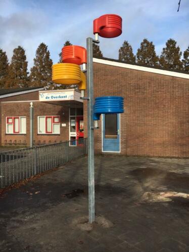 Multikorf's tweet photo. Basisschool 'De Rots' in Ede heeft sinds gisteren een Multikorf op hun schoolplein. Wij wensen de leerlingen veel speelplezier! #korfbal https://t.co/8ytFjmrm6x
