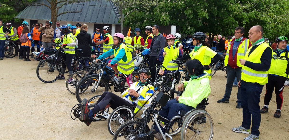 🚴‍♂️ En 2 jours, Handitour a déjà sensibilisé 8️⃣0️⃣0️⃣ enfants, parcouru 7️⃣8️⃣ kilomètres, été rejoint par 1️⃣0️⃣0️⃣ personnes et affronté 8️⃣0️⃣0️⃣ mètres de dénivelé
#Sensibilisation #Handicap #Occitanie