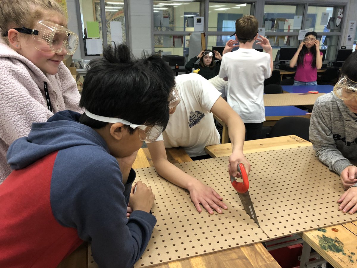 StonehavenES's tweet photo. Using the #STEM cart to finish the #STEM cart! Taking turns to work with the hand saws. #CCEL #YRDSB @rutherfordroad @caseydaleman @kiddereducation @WintergreenLM https://t.co/kh1nXH96lN